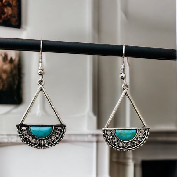 New Vintage Native American Silver Tone Faux Turquoise Dangle Drop Earrings - Picture 3 of 8